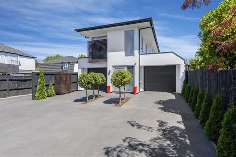 Photo of property in 35a Hewitts Road, Merivale, Christchurch, 8014