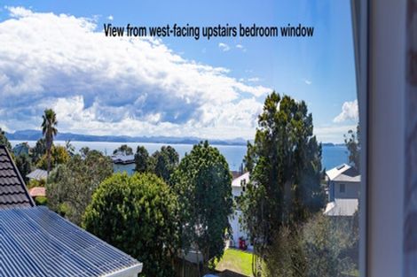 Photo of property in 1396 Whangaparaoa Road, Army Bay, Whangaparaoa, 0930