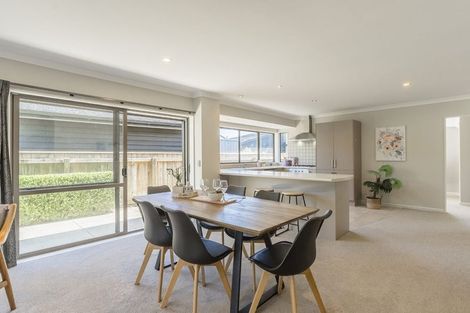 Photo of property in 19 Bluewater Place, Paraparaumu, 5032