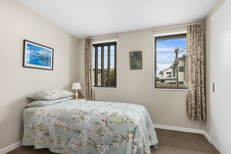 Photo of property in 2/24 Tamar Street, Island Bay, Wellington, 6023