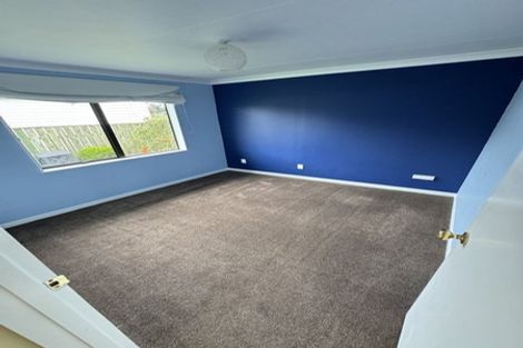 Photo of property in 5 Simcox Street, Otaki Beach, Otaki, 5512