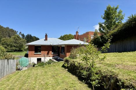 Photo of property in 16 Frasers Road, Glenross, Dunedin, 9011