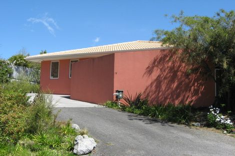 Photo of property in 75 Kent Street, Picton, 7220