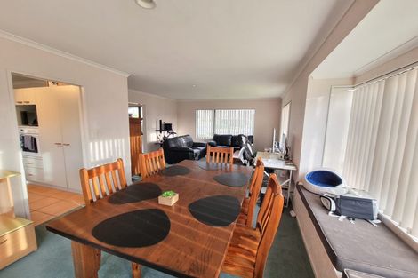 Photo of property in 91 Moyrus Crescent, East Tamaki Heights, Auckland, 2016