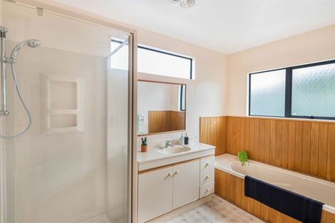 Photo of property in 7 Gresford Place, Churton Park, Wellington, 6037