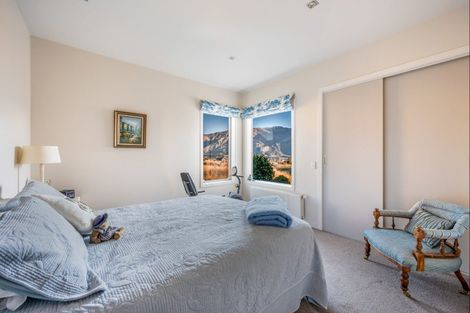 Photo of property in 15 Valley Crescent, Wanaka, 9305