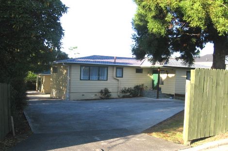 Photo of property in 302 Wairau Road, Glenfield, Auckland, 0629