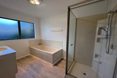 Photo of property in 35 Makarini Street, Paraparaumu, 5032