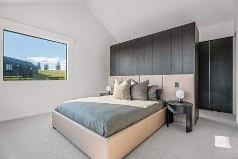 Photo of property in 15 Hackett Road, Jacks Point, Queenstown, 9371