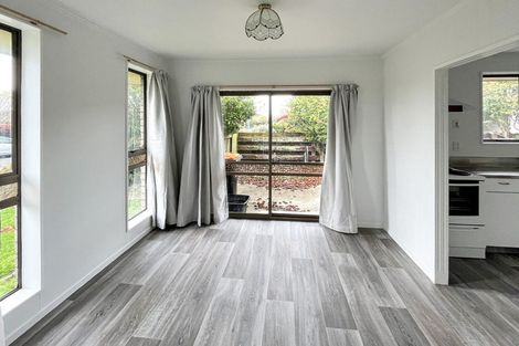 Photo of property in 6a Woodfield Avenue, Roslyn, Palmerston North, 4414