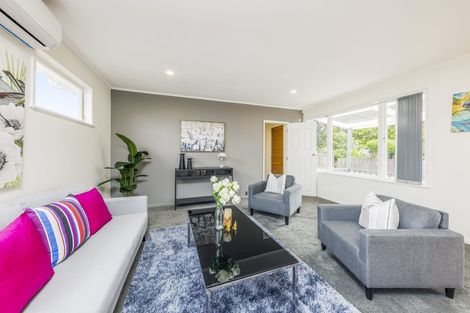 Photo of property in 1/13 Blanes Road, Weymouth, Auckland, 2103