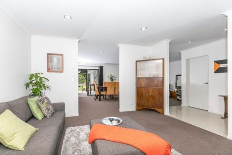 Photo of property in 17 Te Ironui Place, Huntington, Hamilton, 3210