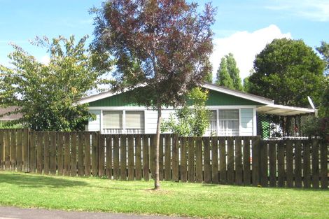 Photo of property in 18 Farwood Drive, Henderson, Auckland, 0612