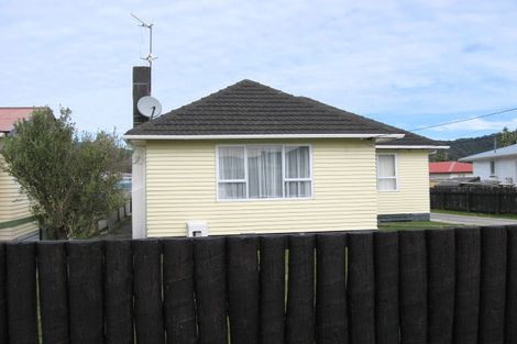 Photo of property in 11 Bythell Street, Wainuiomata, Lower Hutt, 5014