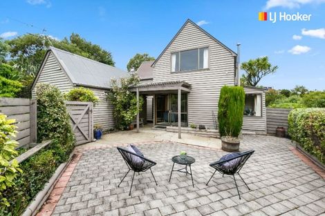 Photo of property in 10 Calvert Place, Shiel Hill, Dunedin, 9013