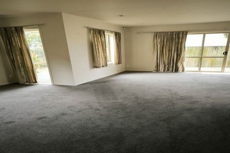 Photo of property in 8a Tide Close, Mount Wellington, Auckland, 1060