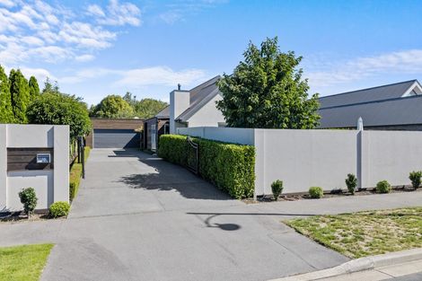 Photo of property in 10 Lakebridge Place, Parklands, Christchurch, 8083