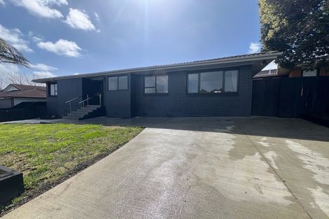 Photo of property in 1/131 Botany Road, Botany Downs, Auckland, 2010