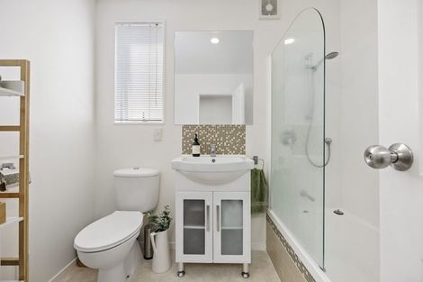 Photo of property in 31 Albionvale Road, Glen Eden, Auckland, 0602