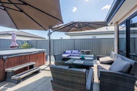 Photo of property in 7 Ruakituri Place, Te Awa, Napier, 4110