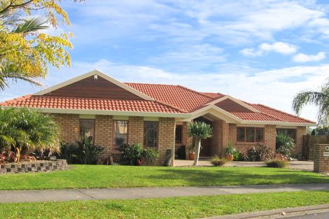 Photo of property in 10 Mohill Place, East Tamaki Heights, Auckland, 2016