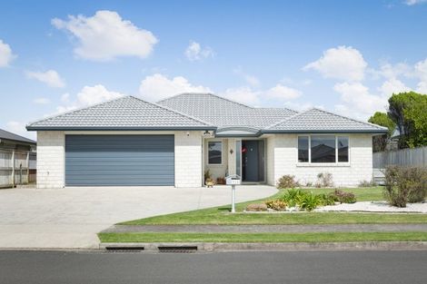 Photo of property in 15 Reel Road, Athenree, Waihi Beach, 3611