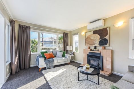 Photo of property in 2/50 Parkers Road, Tahunanui, Nelson, 7011