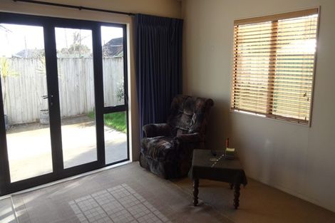 Photo of property in 5p Dryden Place, Mount Wellington, Auckland, 1051