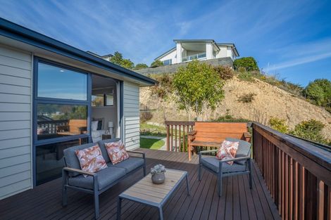 Photo of property in 13 Wangapeka Way, Aotea, Porirua, 5024