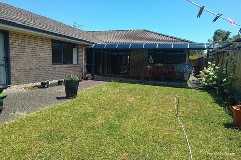 Photo of property in 16 Breon Place, Flat Bush, Auckland, 2016