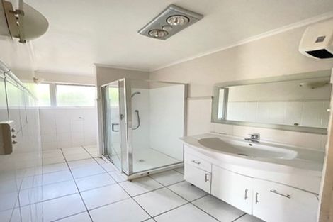 Photo of property in 2/13 Steele Street, Meadowbank, Auckland, 1072