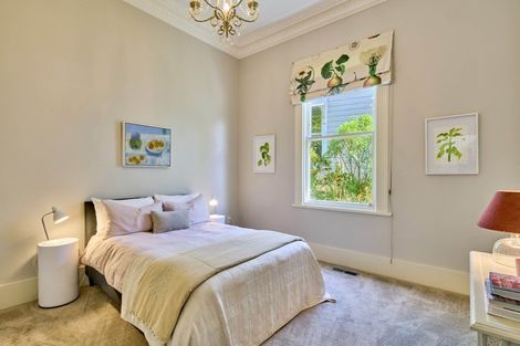 Photo of property in 52 Central Terrace, Kelburn, Wellington, 6012