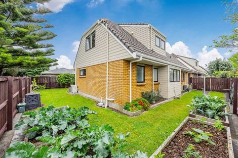 Photo of property in 4/17 Ross Martin Court, Conifer Grove, Takanini, 2112