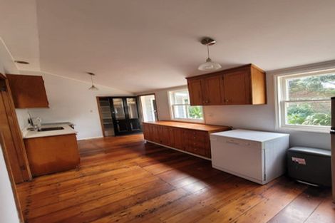 Photo of property in 11 Aorangi Terrace, Thorndon, Wellington, 6011