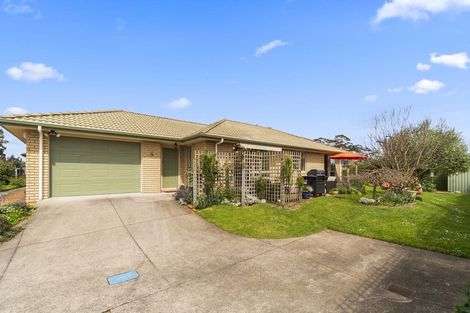 Photo of property in 11 Raabia Close, Parakai, 0830