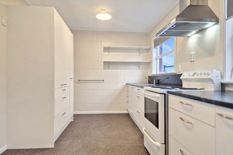 Photo of property in Shakespeare Flats, 8/48 Merton Street, Trentham, Upper Hutt, 5018