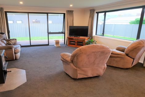 Photo of property in 14 Molyneux Avenue, Cromwell, 9310