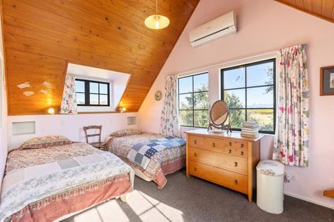 Photo of property in 737 Dillons Point Road, Dillons Point, Blenheim, 7273