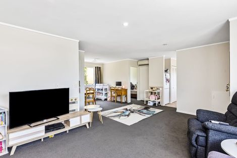 Photo of property in 2 Beachwater Grove, Paraparaumu Beach, Paraparaumu, 5032