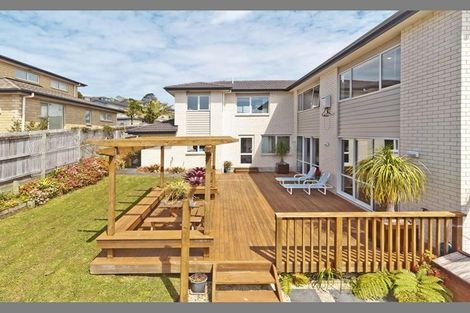 Photo of property in 10 Kilear Close, Pinehill, Auckland, 0632