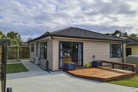 Photo of property in 43 De Quincey Terrace, Highland Park, Auckland, 2010