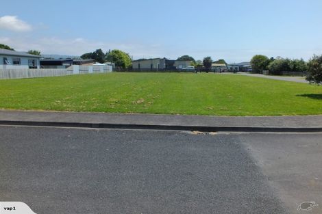 Photo of property in 13 Mylindas Road, Whakatiwai, Miranda, 2473