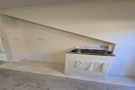 Photo of property in 8 Lissleton Drive, East Tamaki, Auckland, 2013
