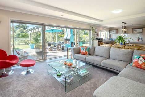 Photo of property in 1 Campbell Drive, Martinborough, 5711