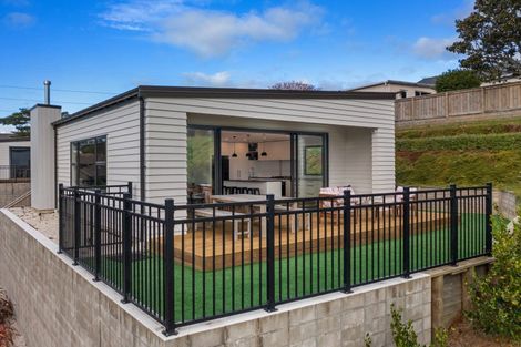 Photo of property in 7/1a Montrose Place, Highlands Park, New Plymouth, 4312