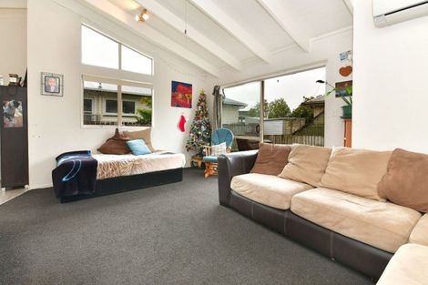 Photo of property in 1/55c Springs Road, Parakai, 0830