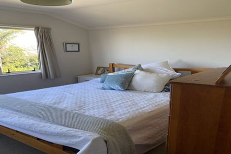 Photo of property in 31 Waiwherowhero Drive, St Andrews, Hamilton, 3200