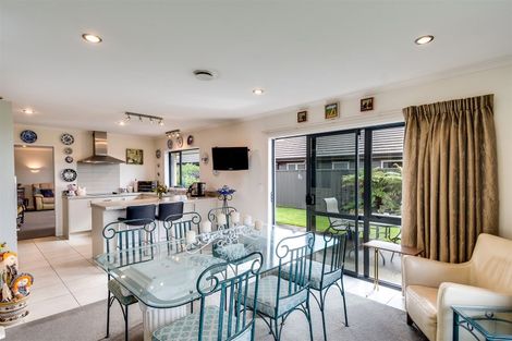 Photo of property in 35 Mcnaughton Place, Onekawa, Napier, 4110