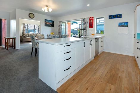 Photo of property in 14 Saint Peters Close, Woolston, Christchurch, 8062