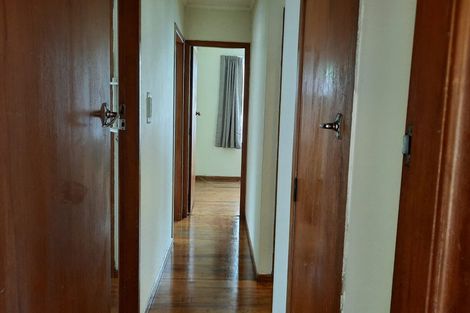 Photo of property in 142 Edgewater Drive, Pakuranga, Auckland, 2010